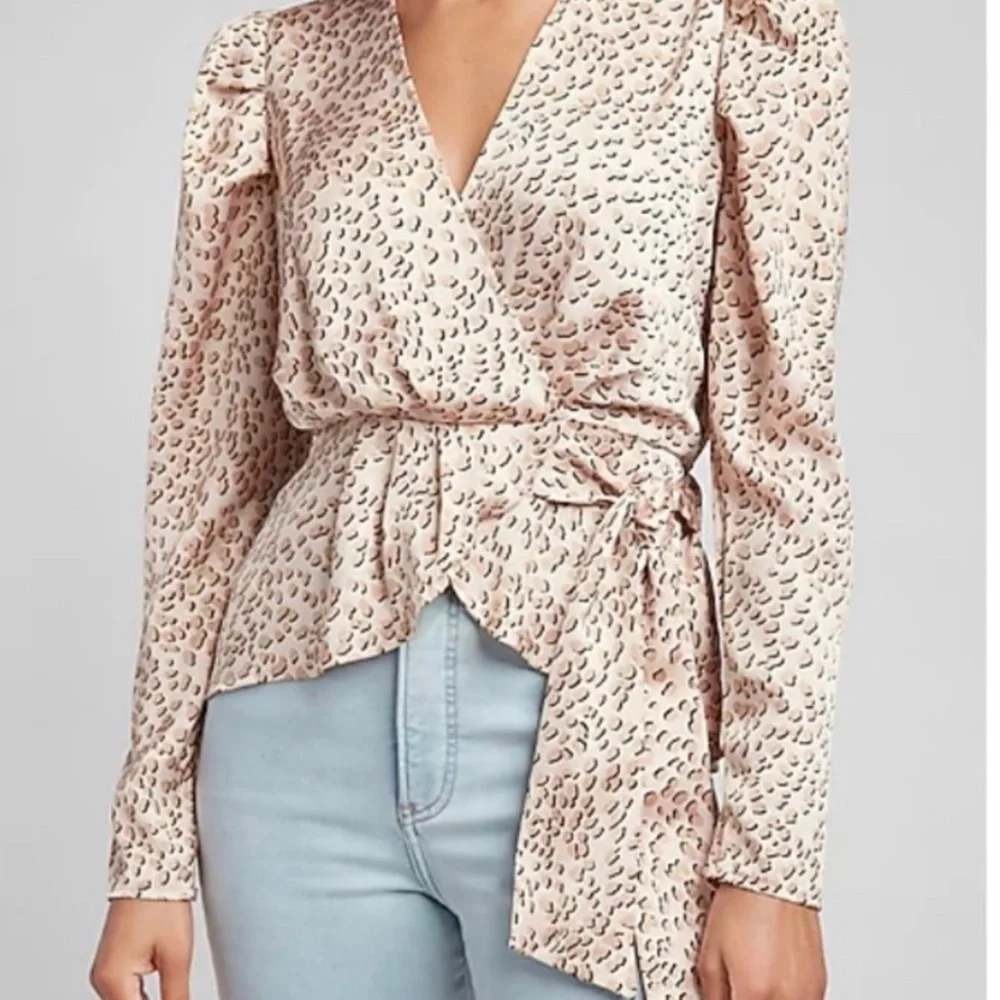 Express Womens Leopard Print Long Sleeve Peplum Blouse Size S